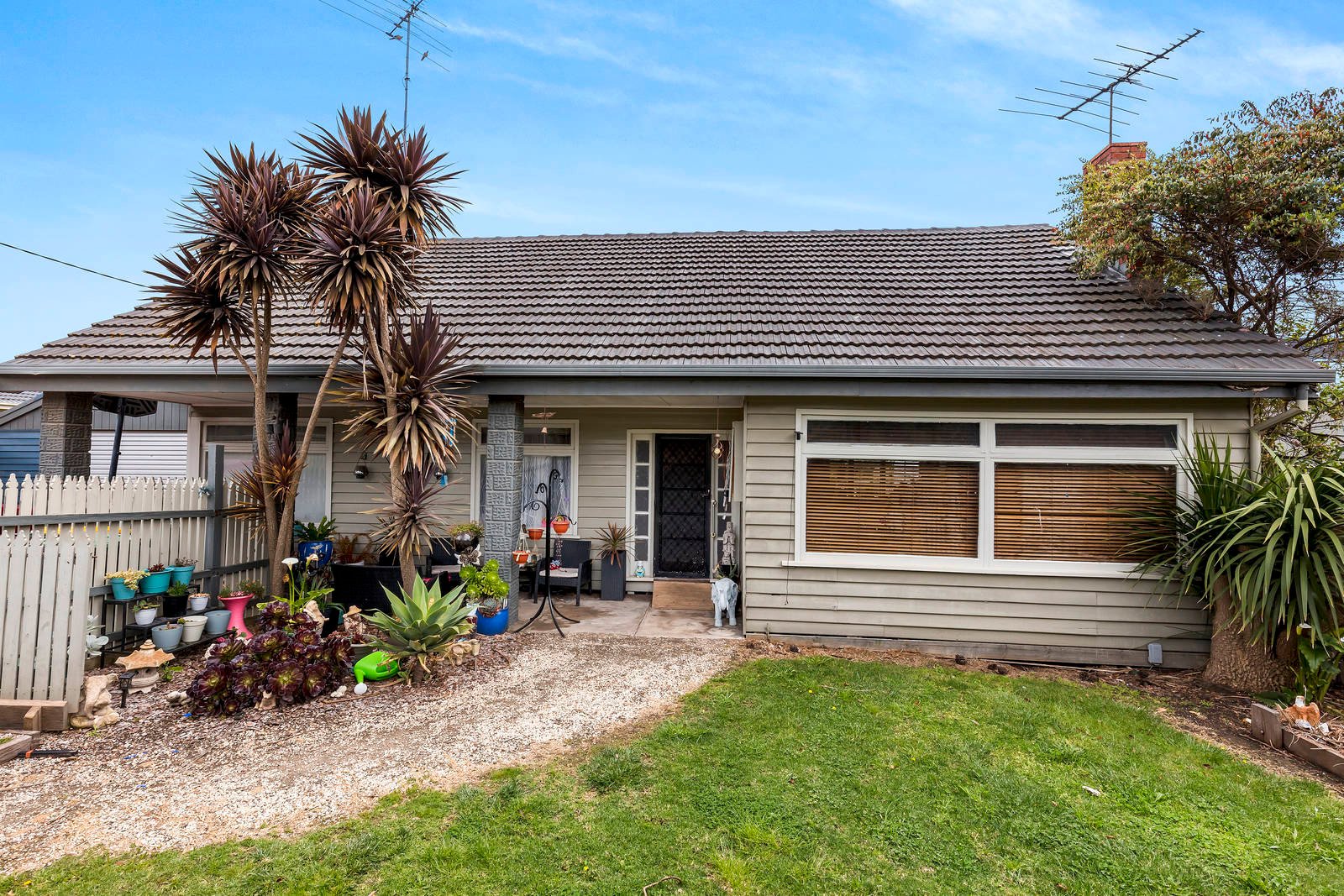 Property Gallery Thumbnail 3