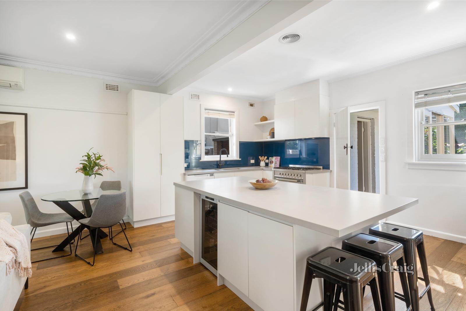 62 Railway Crescent, Bentleigh image 3