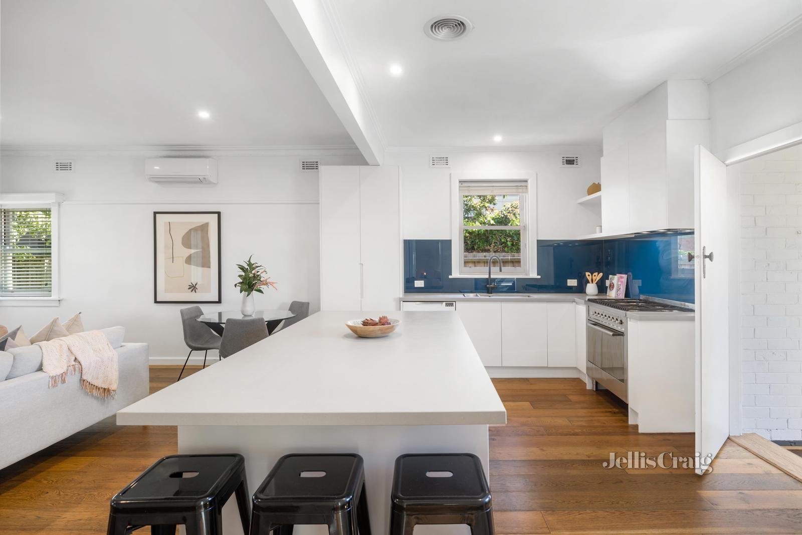 62 Railway Crescent, Bentleigh image 4