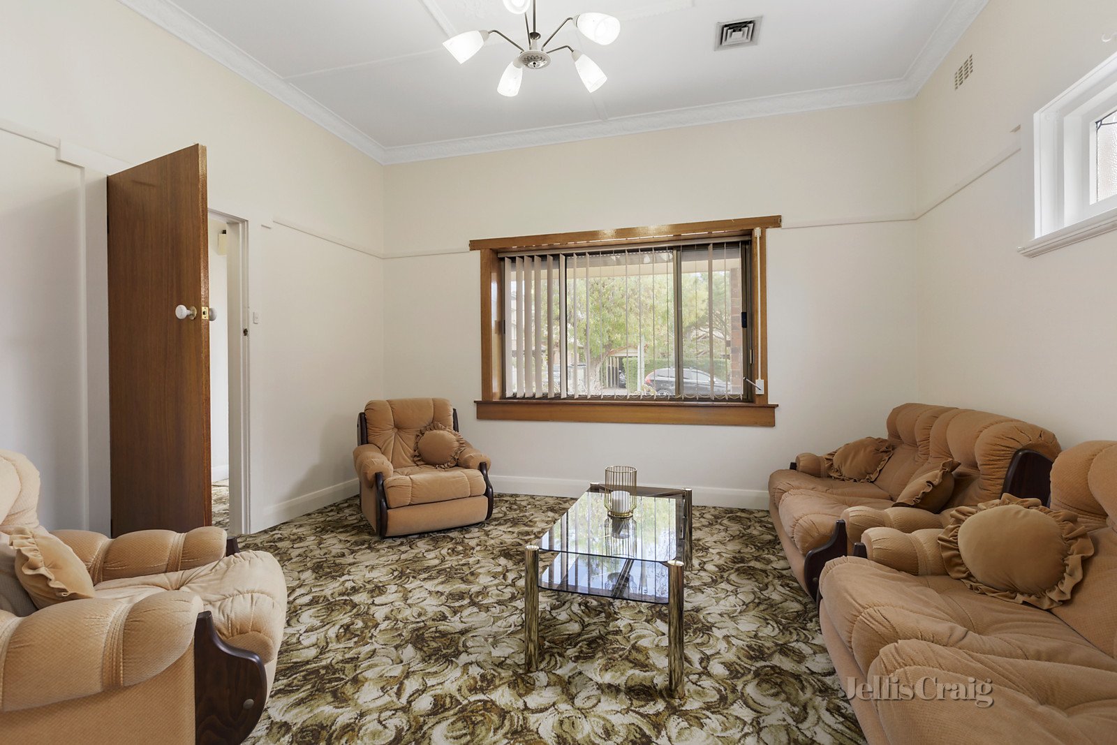 62 Robert Street, Bentleigh image 4