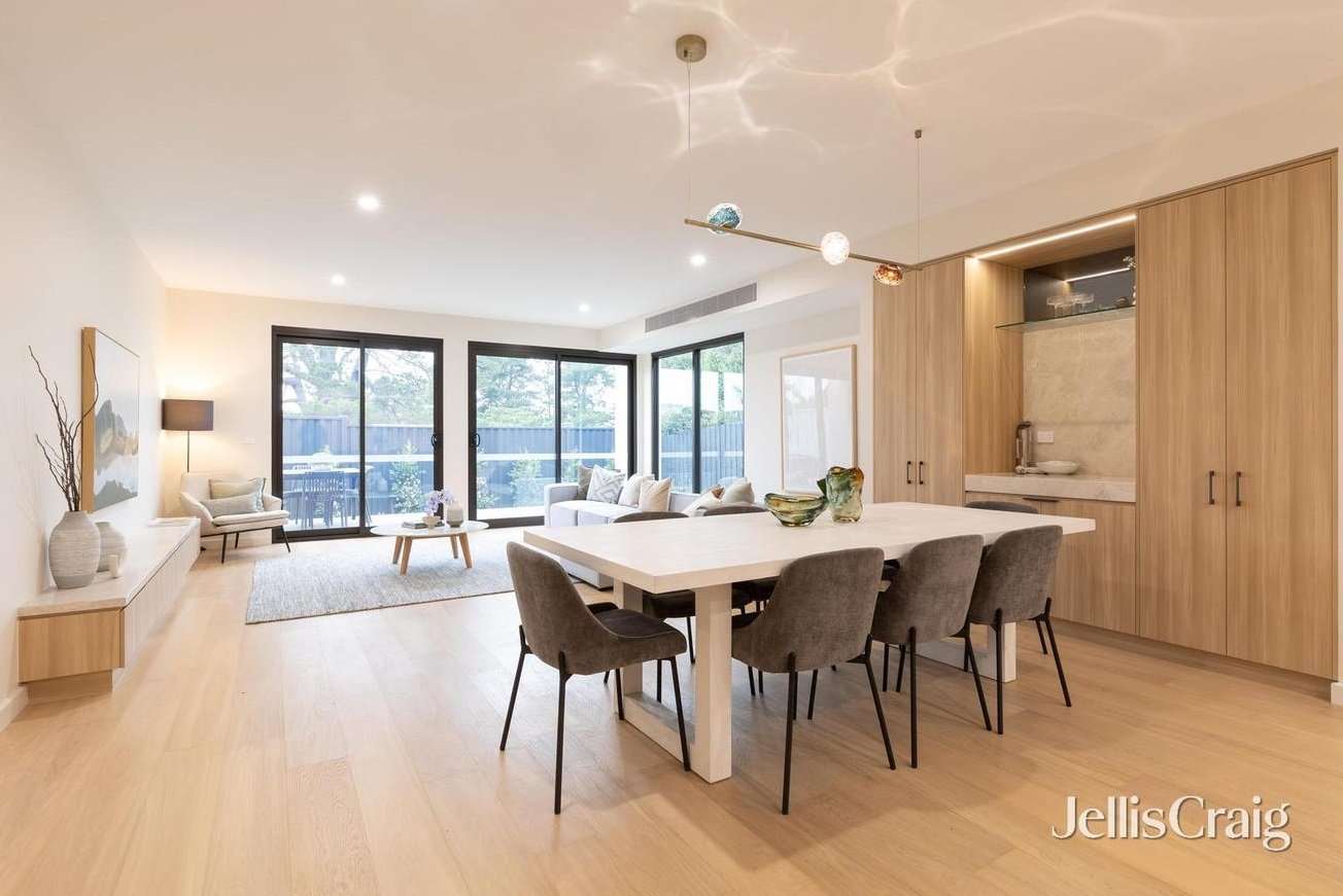 6/2 Ruda Street, Doncaster image 2