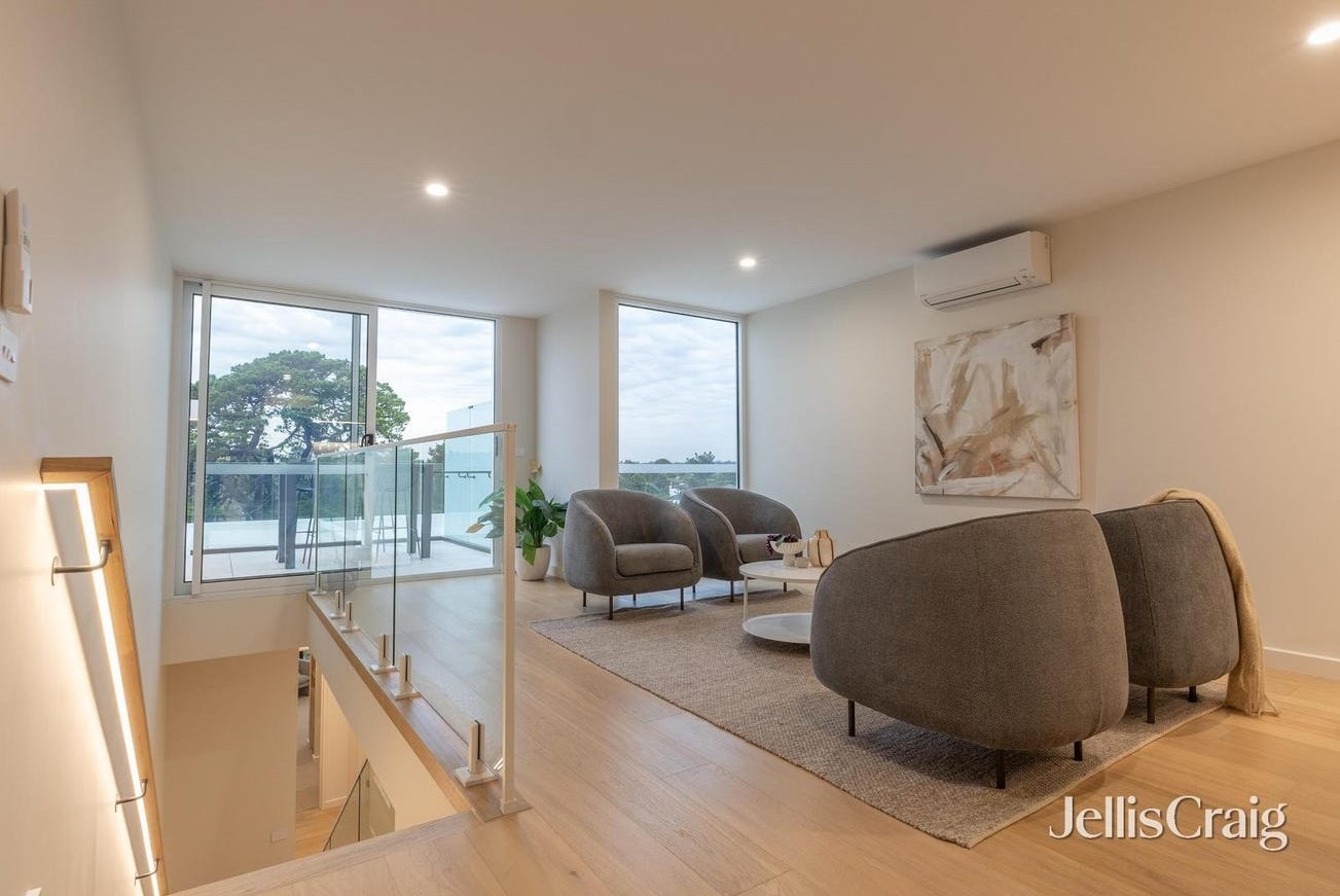 6/2 Ruda Street, Doncaster image 9
