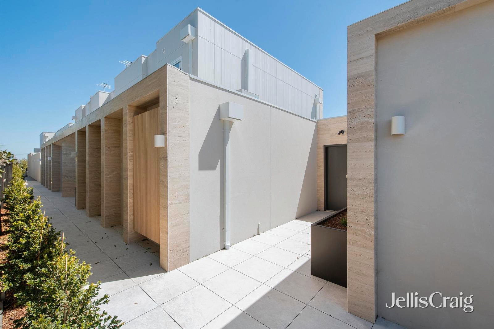 6/2 Ruda Street, Doncaster image 11