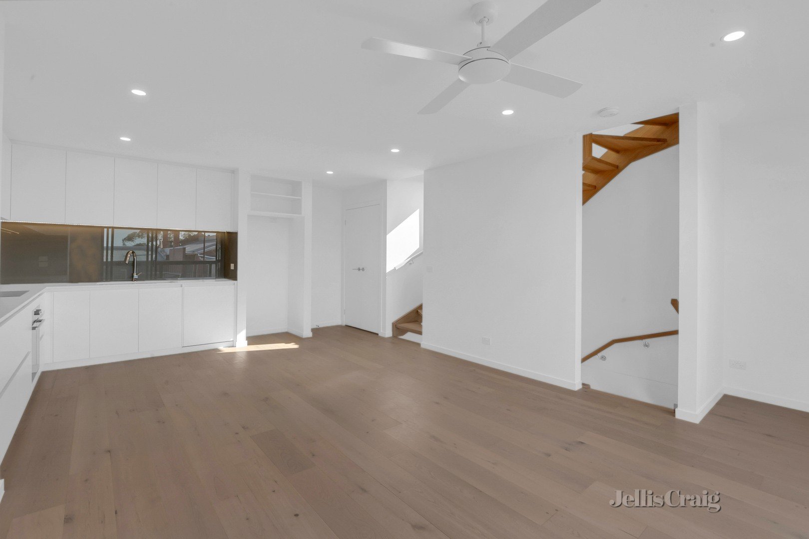 6/2 Union Street, Brunswick image 3