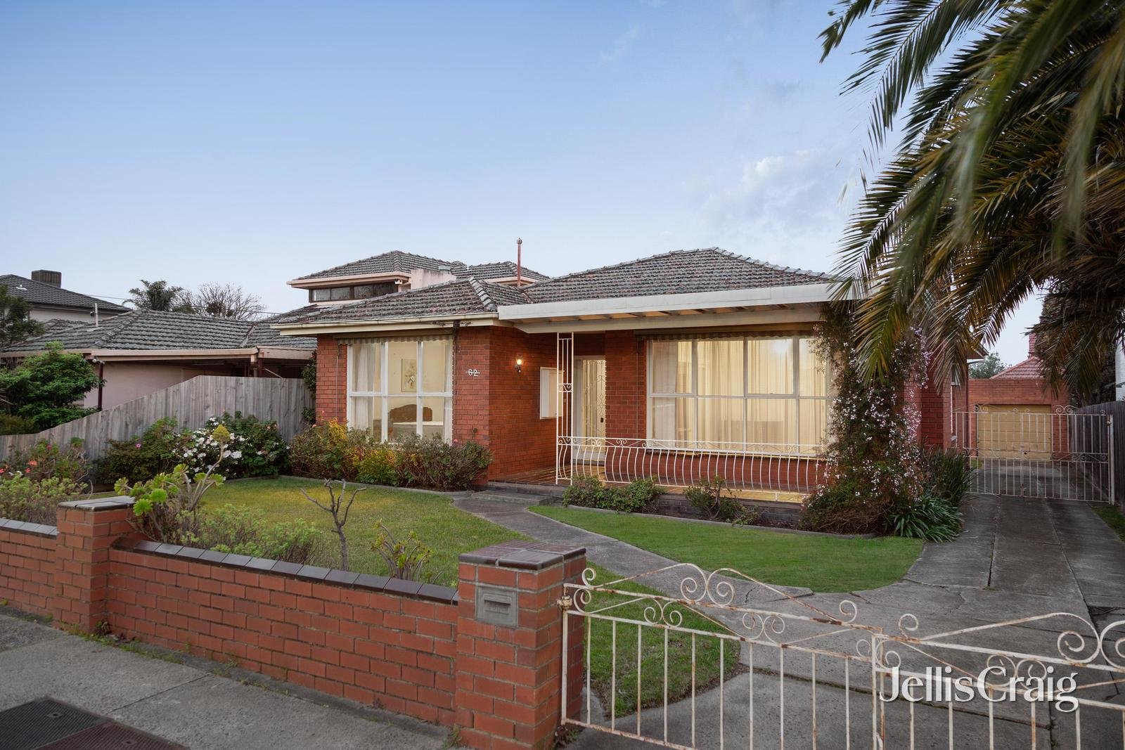 62 Waiora Road, Rosanna image 1