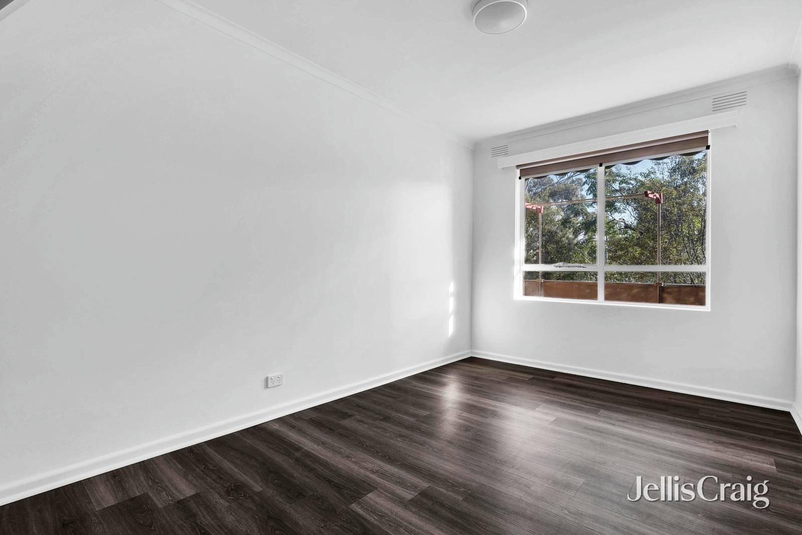 6/20 Fitzgerald Road, Essendon image 8