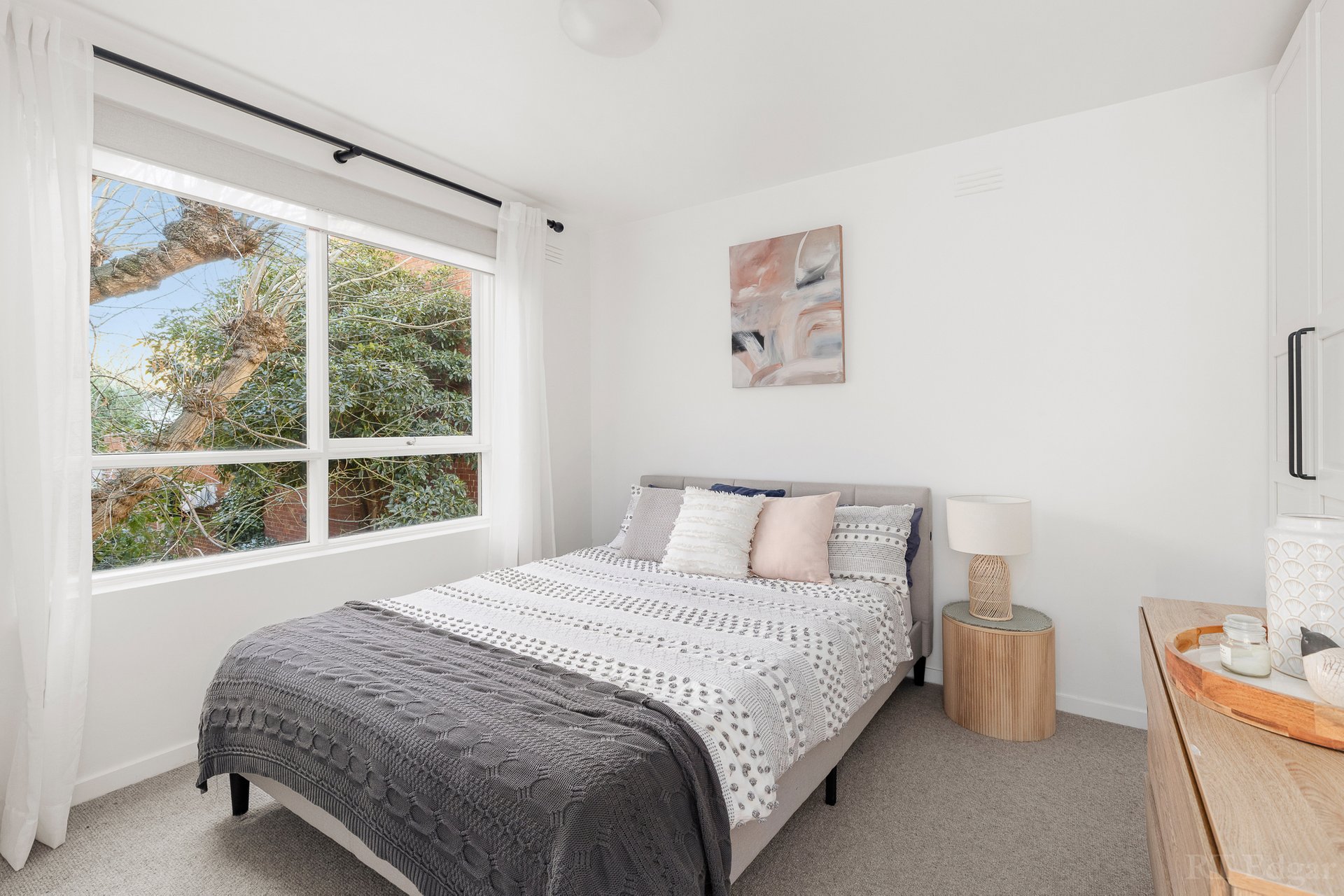 Property Gallery Thumbnail 8