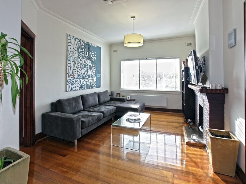 6/203 Brighton Road, Elwood image 3