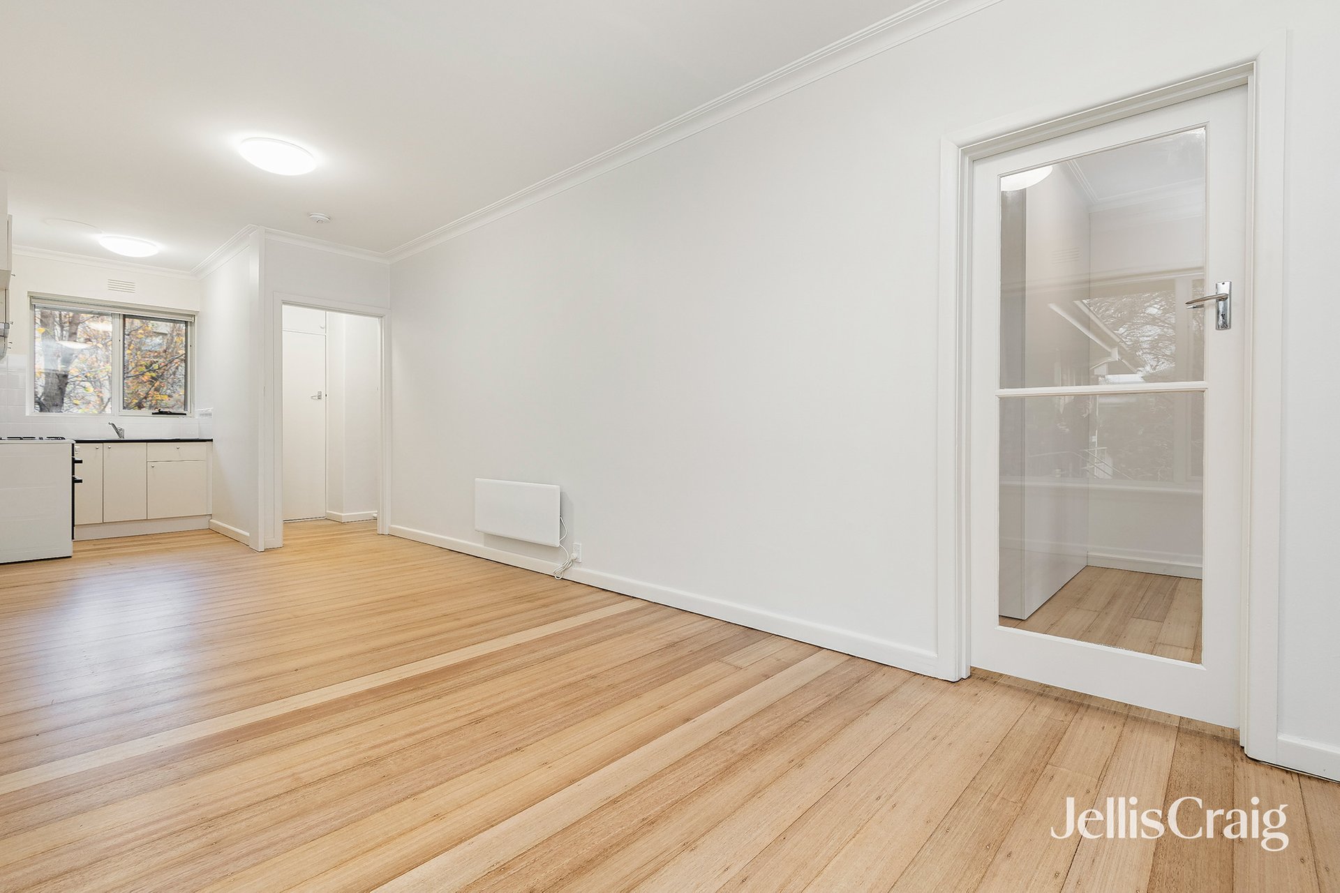 6/21 Park Street, St&nbsp;Kilda&nbsp;West image 2