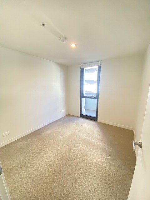 Property Gallery Thumbnail 5
