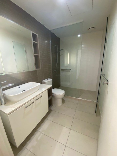 Property Gallery Thumbnail 6