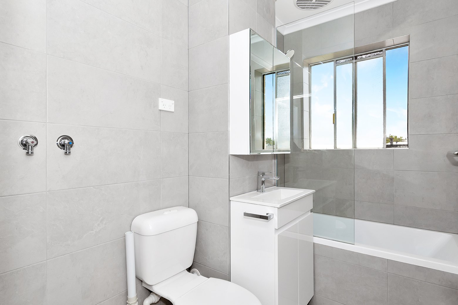 Property Gallery Thumbnail 7