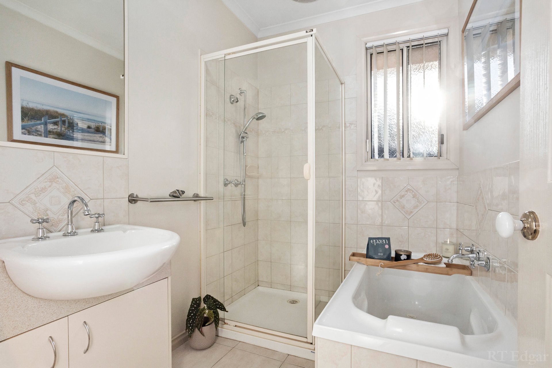Property Gallery Thumbnail 6