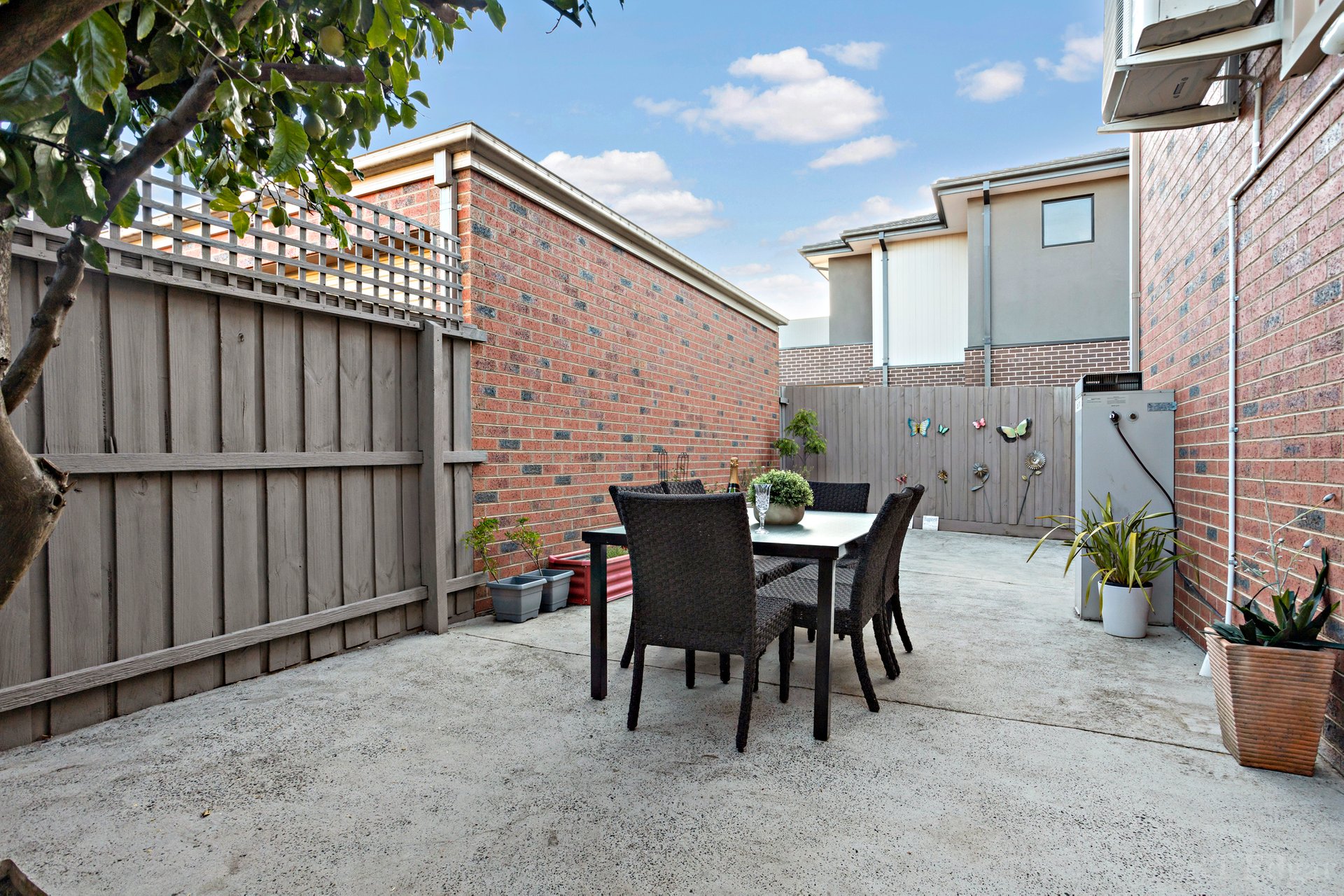 Property Gallery Thumbnail 11