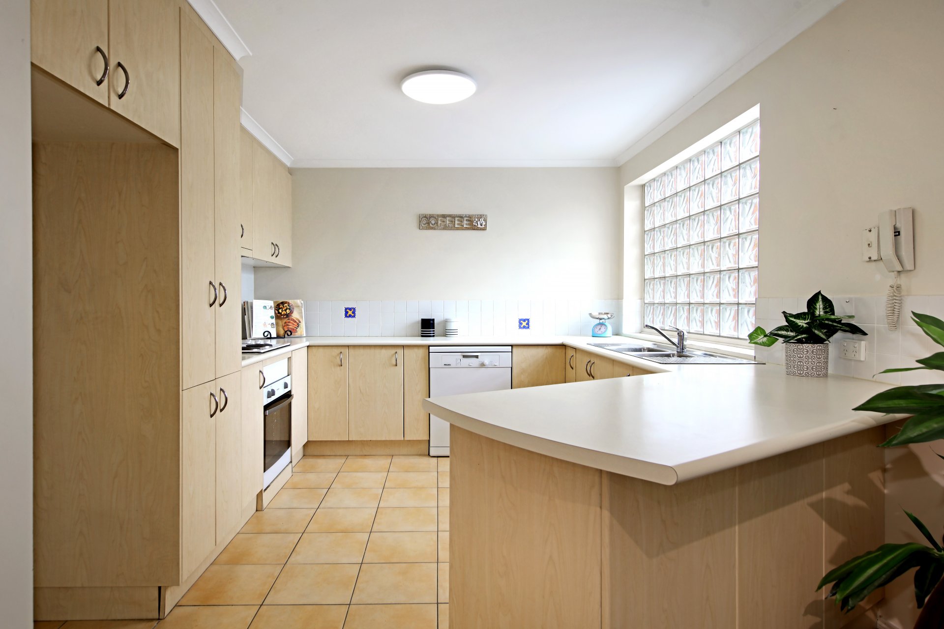 6/224 Nepean Highway Parkdale