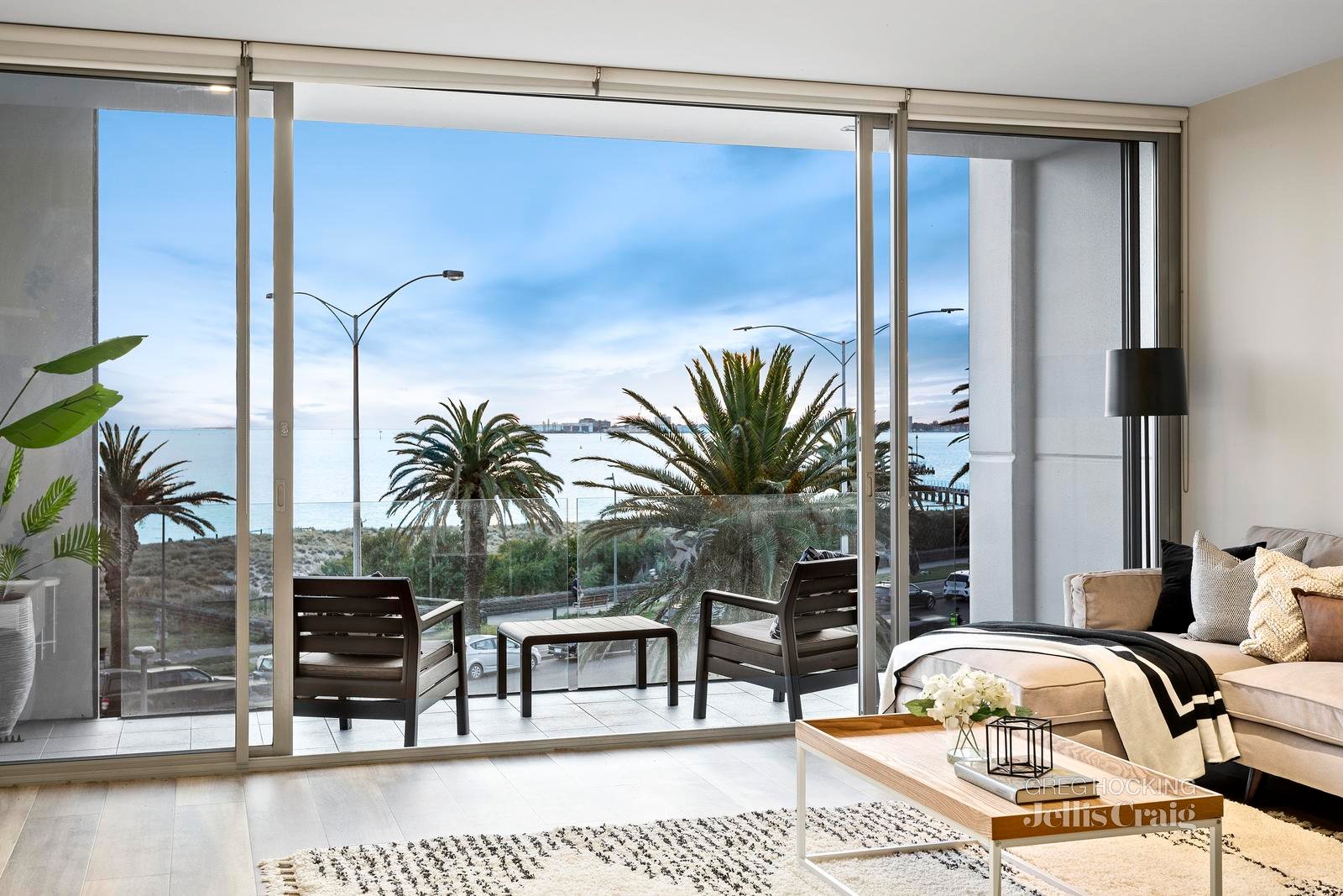 6/23 Beaconsfield Parade, Port Melbourne image 3