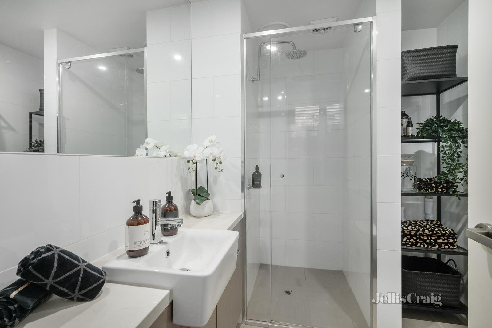 6/23 Mitford Street, St Kilda image 5