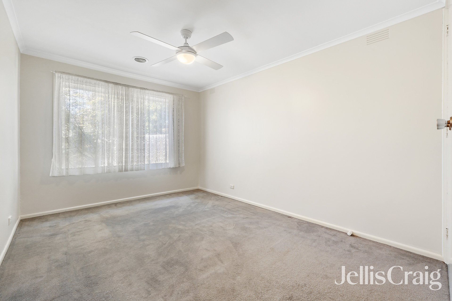6/24 Bear Street, Mordialloc image 4