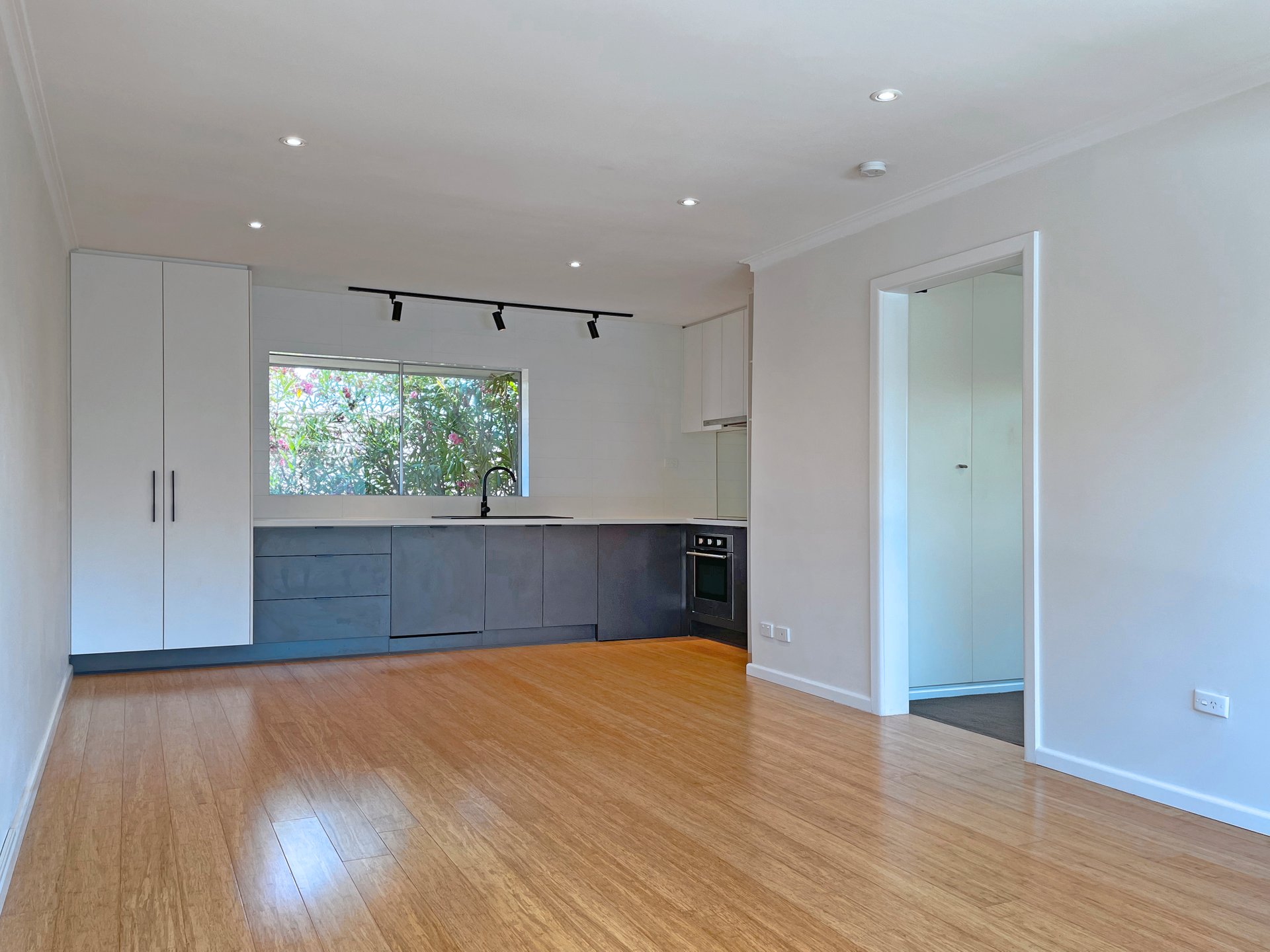 6/24 Margaret Street, Carnegie image 2