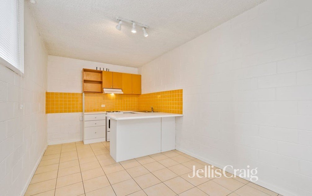 6/245-249 Nicholson Street, Seddon image 2
