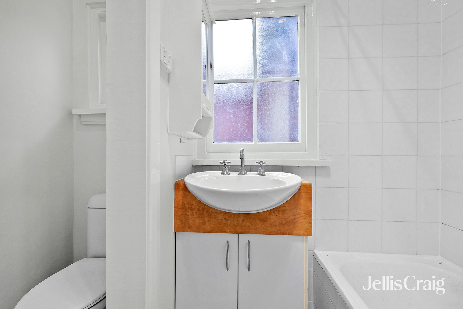 6/25 Dickens Street, Elwood image 4