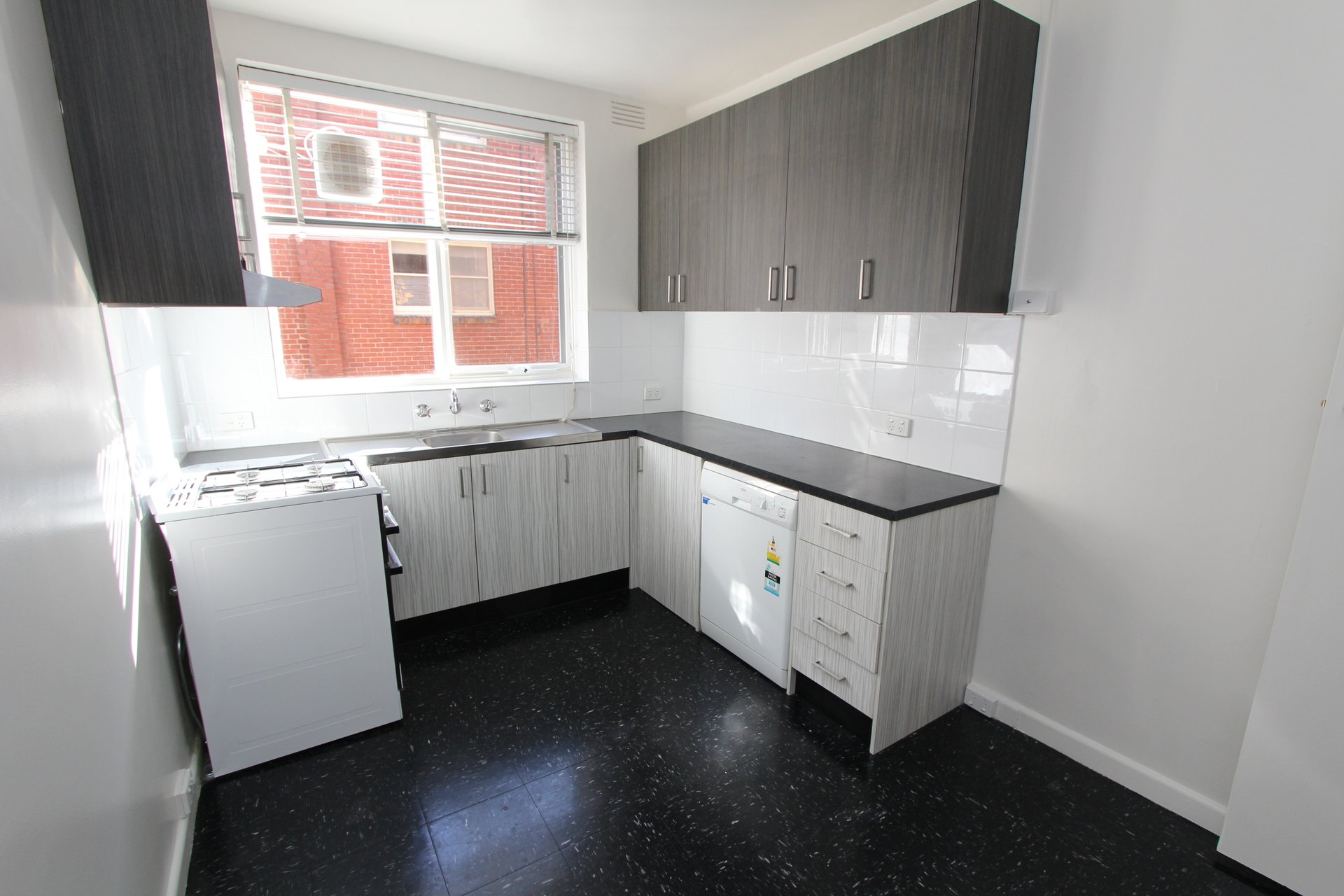 Property Gallery - Main Image