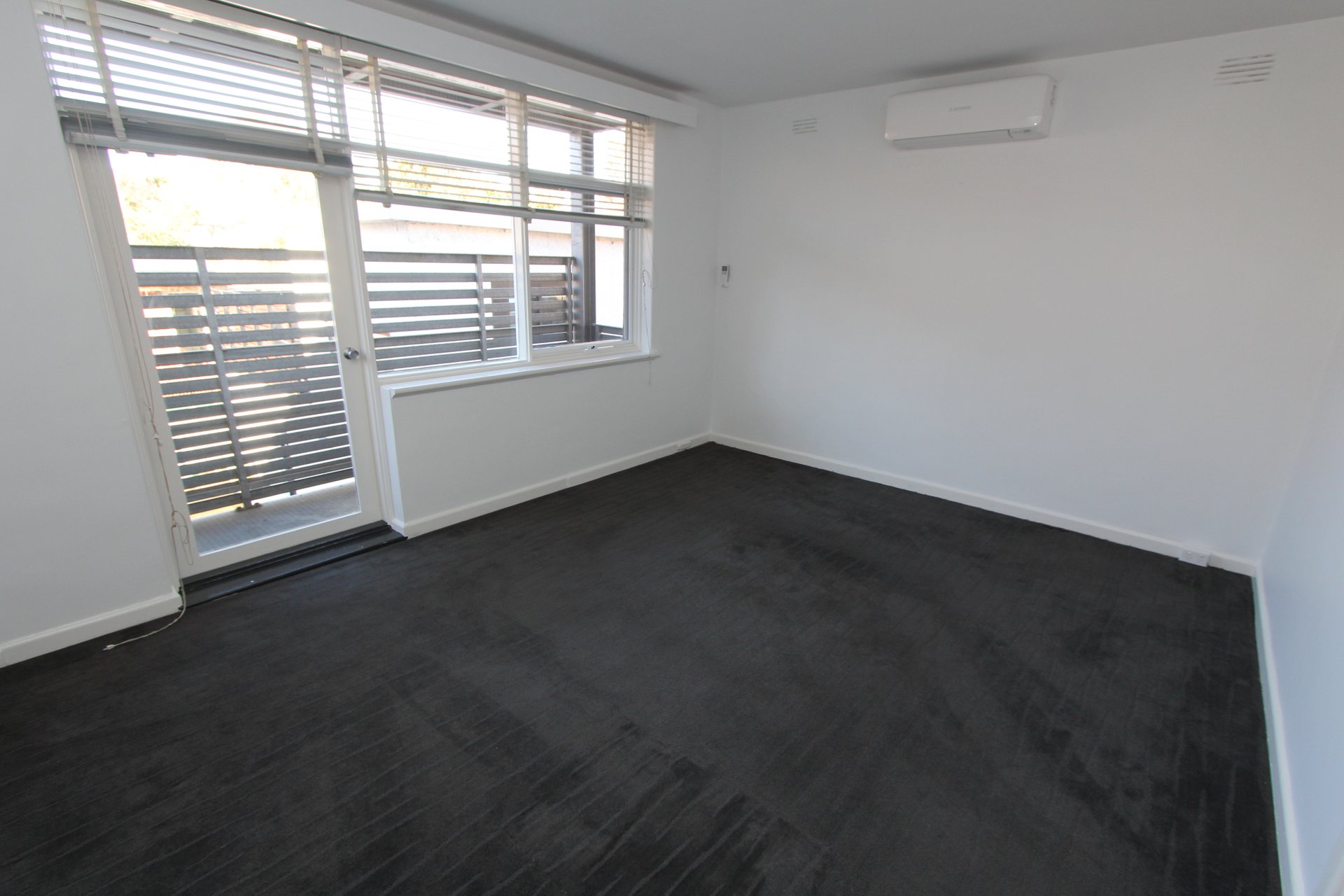 Property Gallery Thumbnail 5