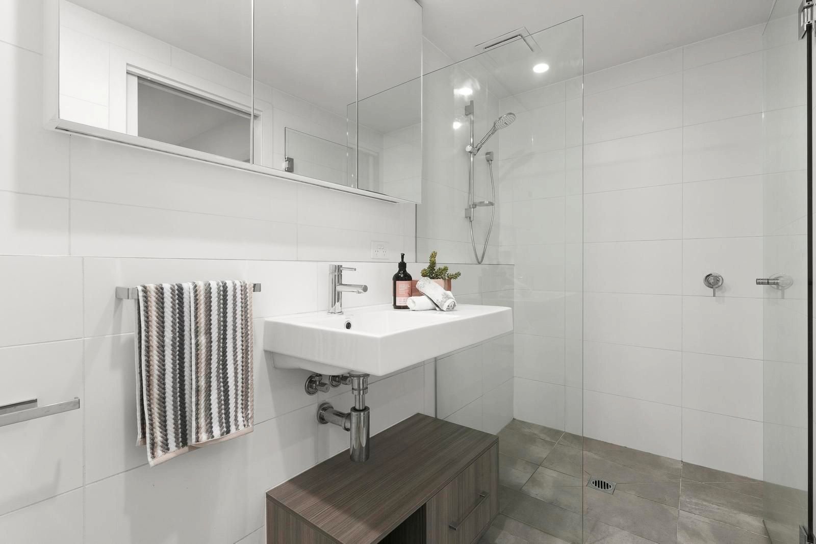 6/255 Union Road, Moonee Ponds image 8