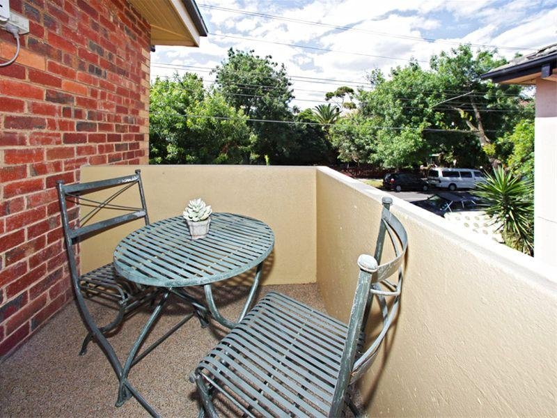 6/25A Foam Street, Elwood image 6