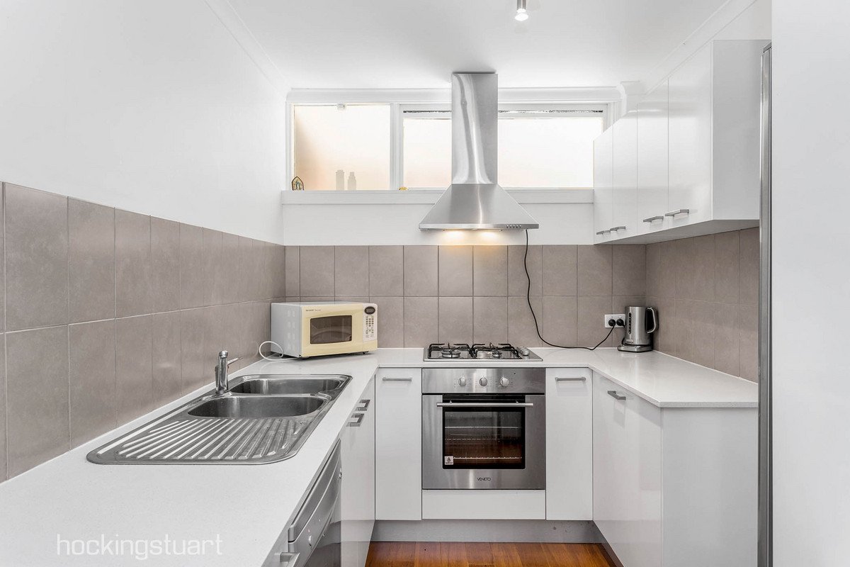 6/26 Gordon Street, Balwyn image 4