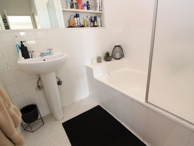 Property Gallery Thumbnail 9