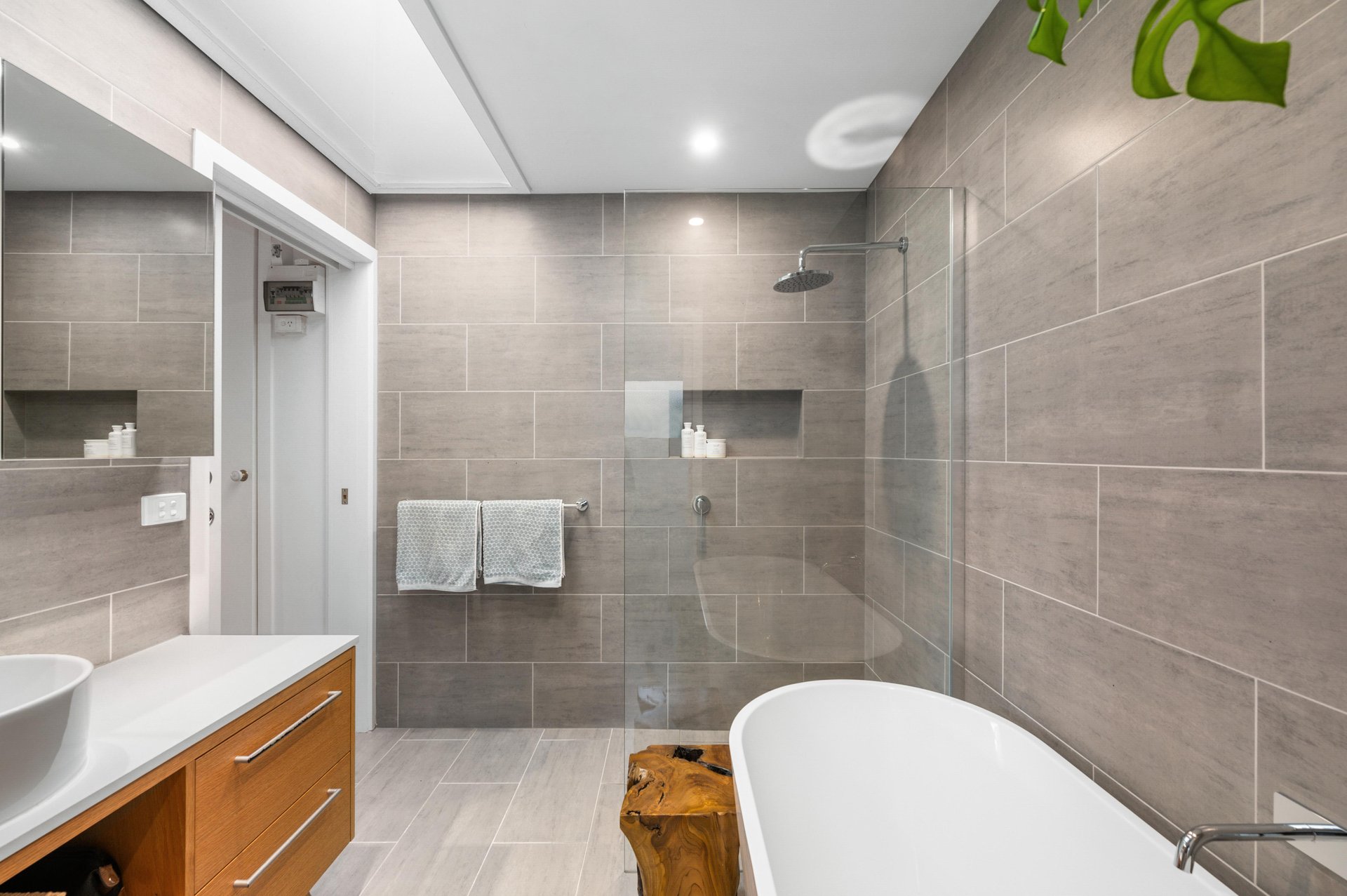 6/27 Chatham Road, Canterbury image 5