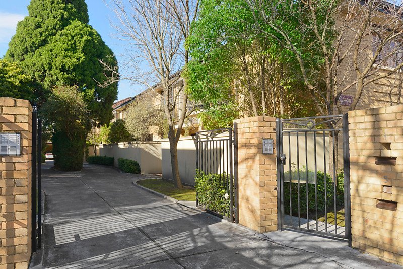 6/27 Glen Street, Hawthorn image 2