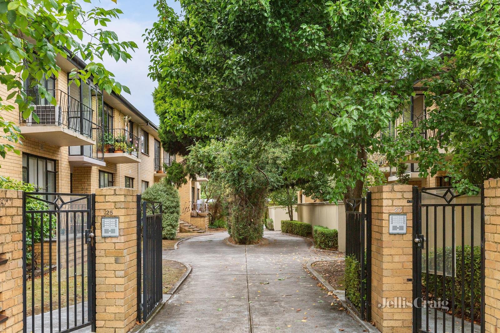 6/27 Glen Street, Hawthorn image 1