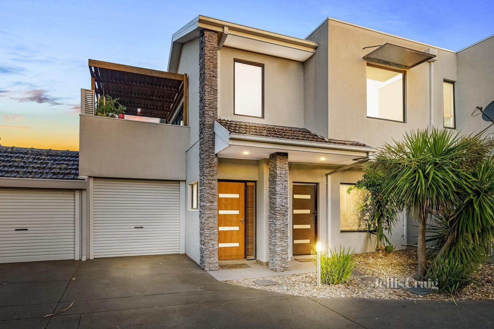 6/27 Mitchell Street, Brunswick image 1
