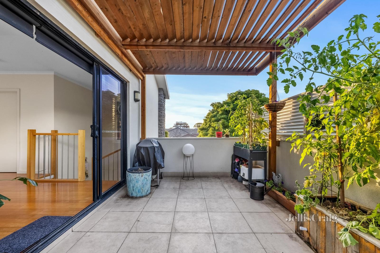 6/27 Mitchell Street, Brunswick image 3