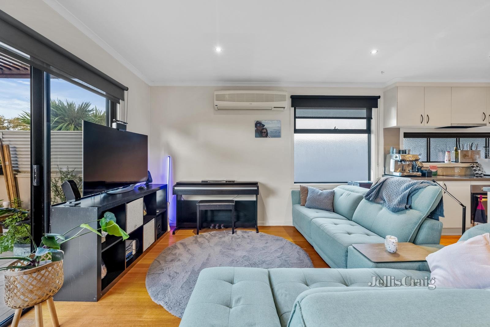 6/27 Mitchell Street, Brunswick image 8