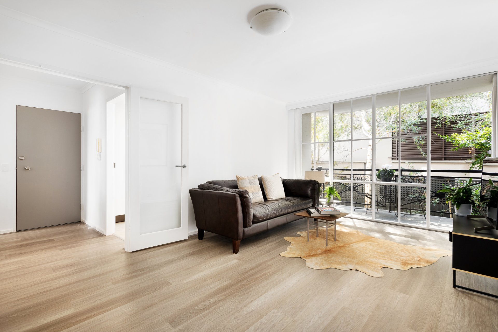 Property Gallery Thumbnail 6