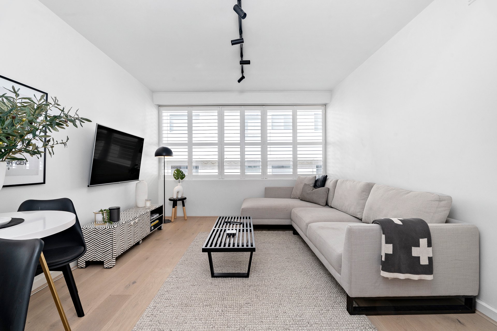 Property Gallery - Main Image