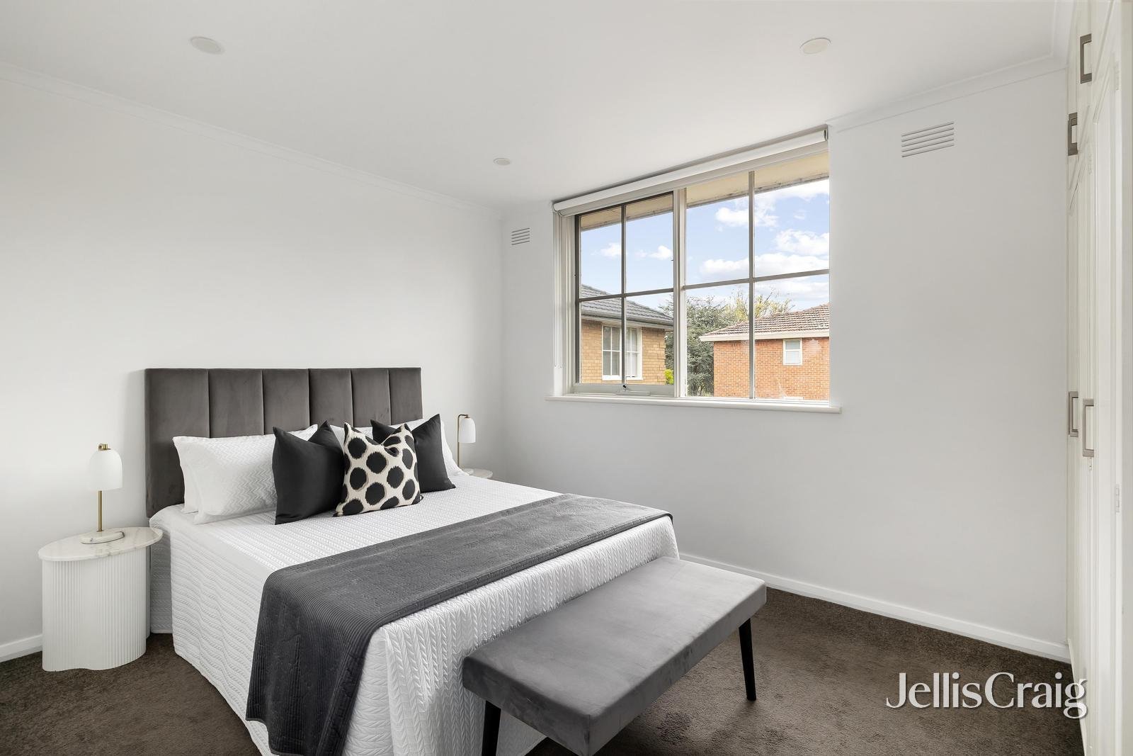 6/28 Burwood Road, Hawthorn image 5