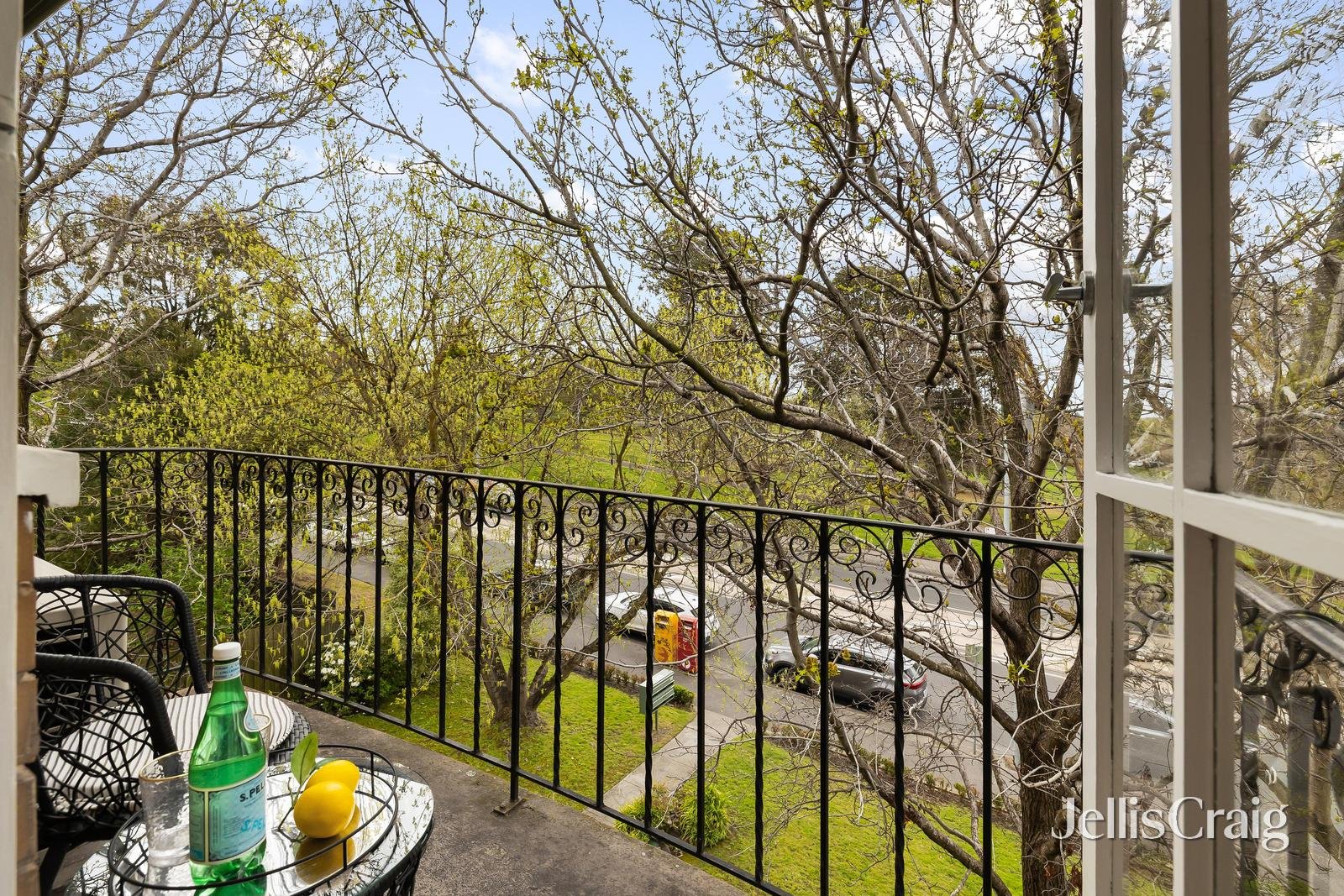 6/28 Burwood Road, Hawthorn image 6