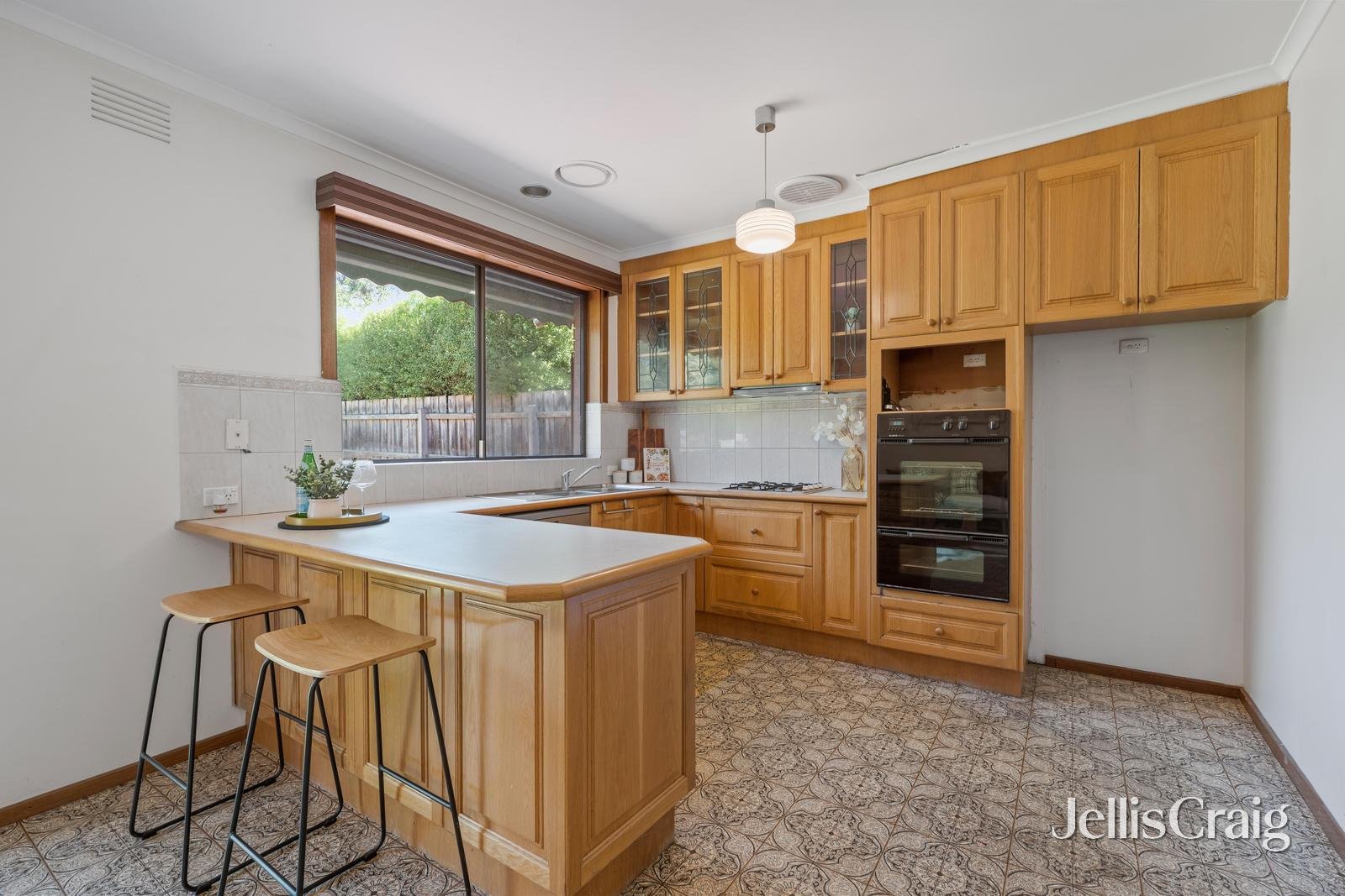 628 Highbury Road, Glen Waverley image 4