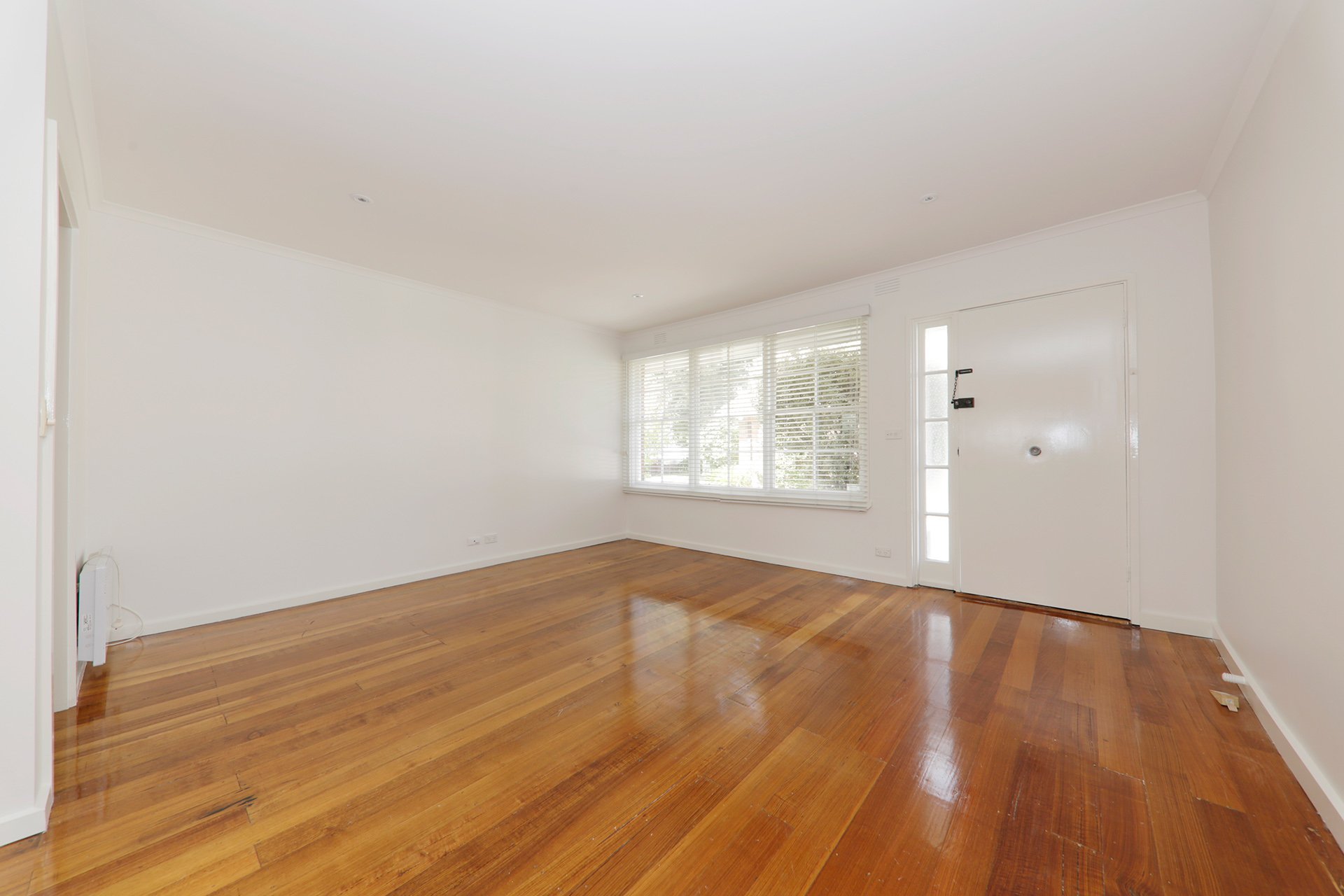 6/28 Main Street, Blackburn image 4