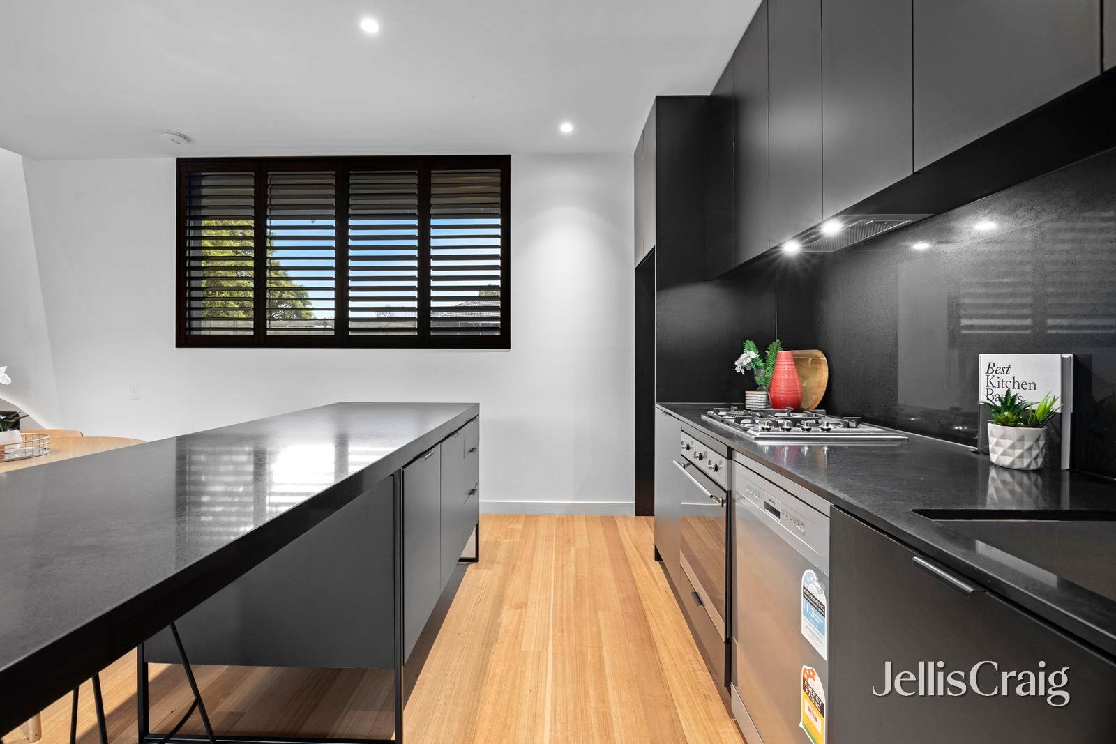 6/29 Salisbury Avenue, Blackburn image 4