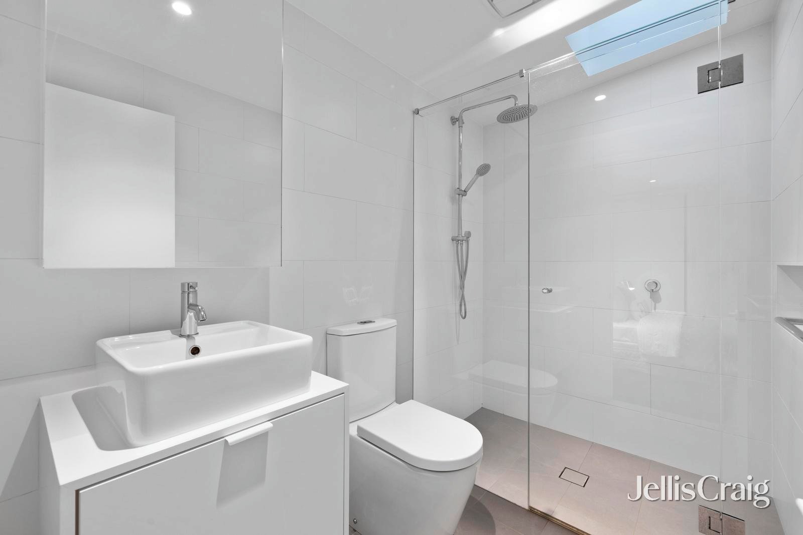 6/29 Salisbury Avenue, Blackburn image 7