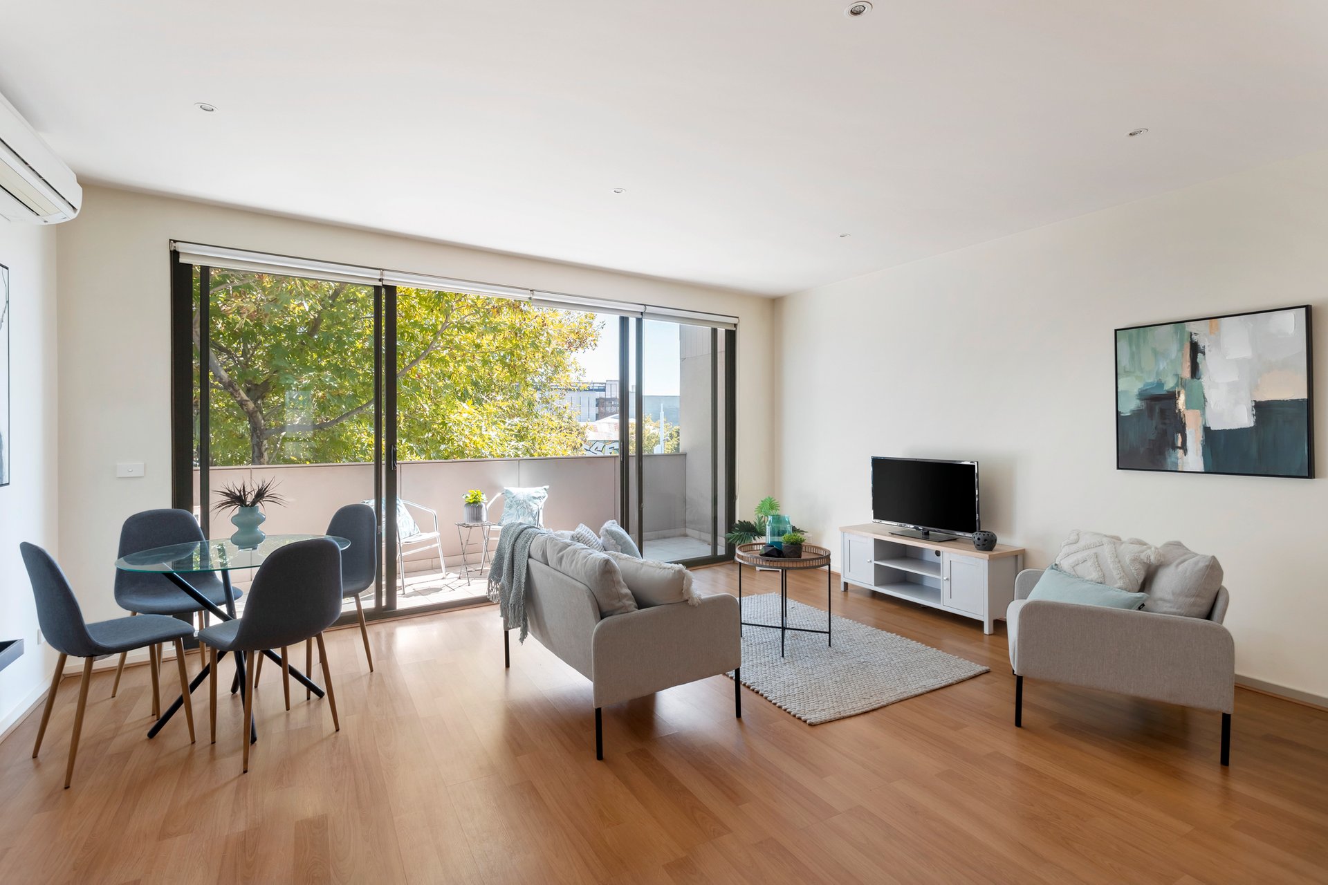 Property Gallery - Main Image