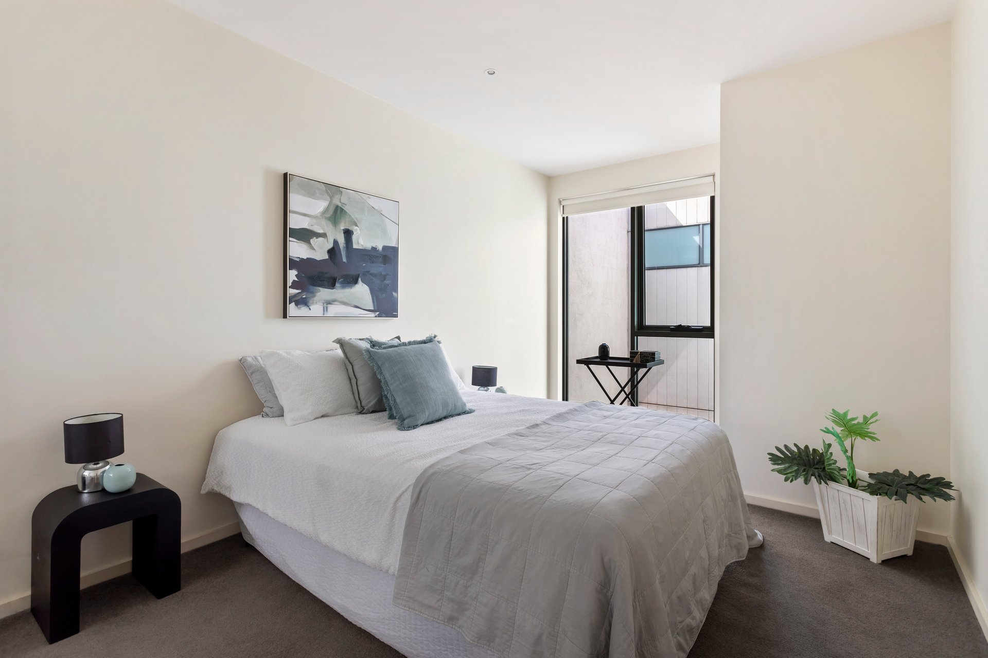 Property Gallery Thumbnail 6