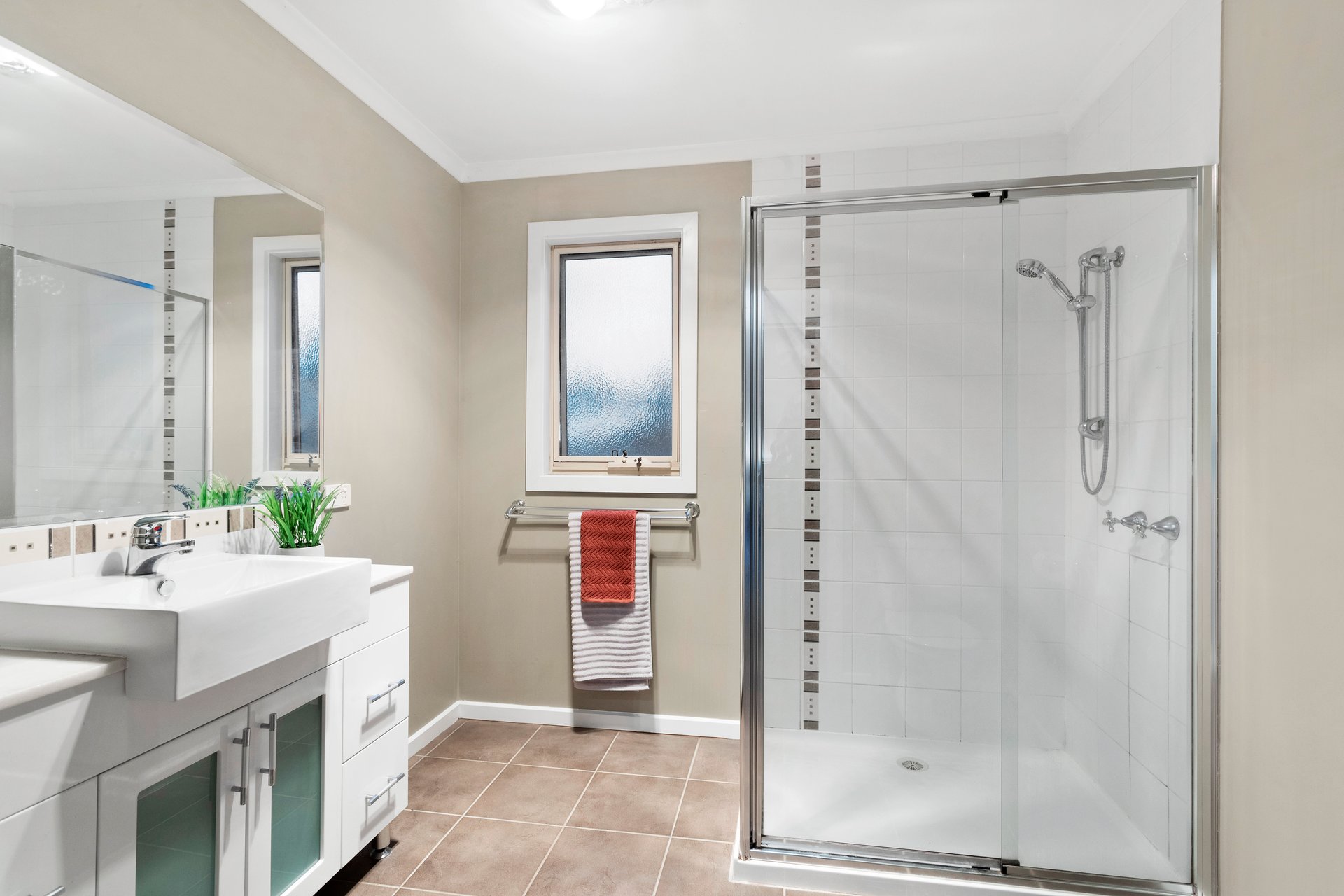 Property Gallery Thumbnail 6
