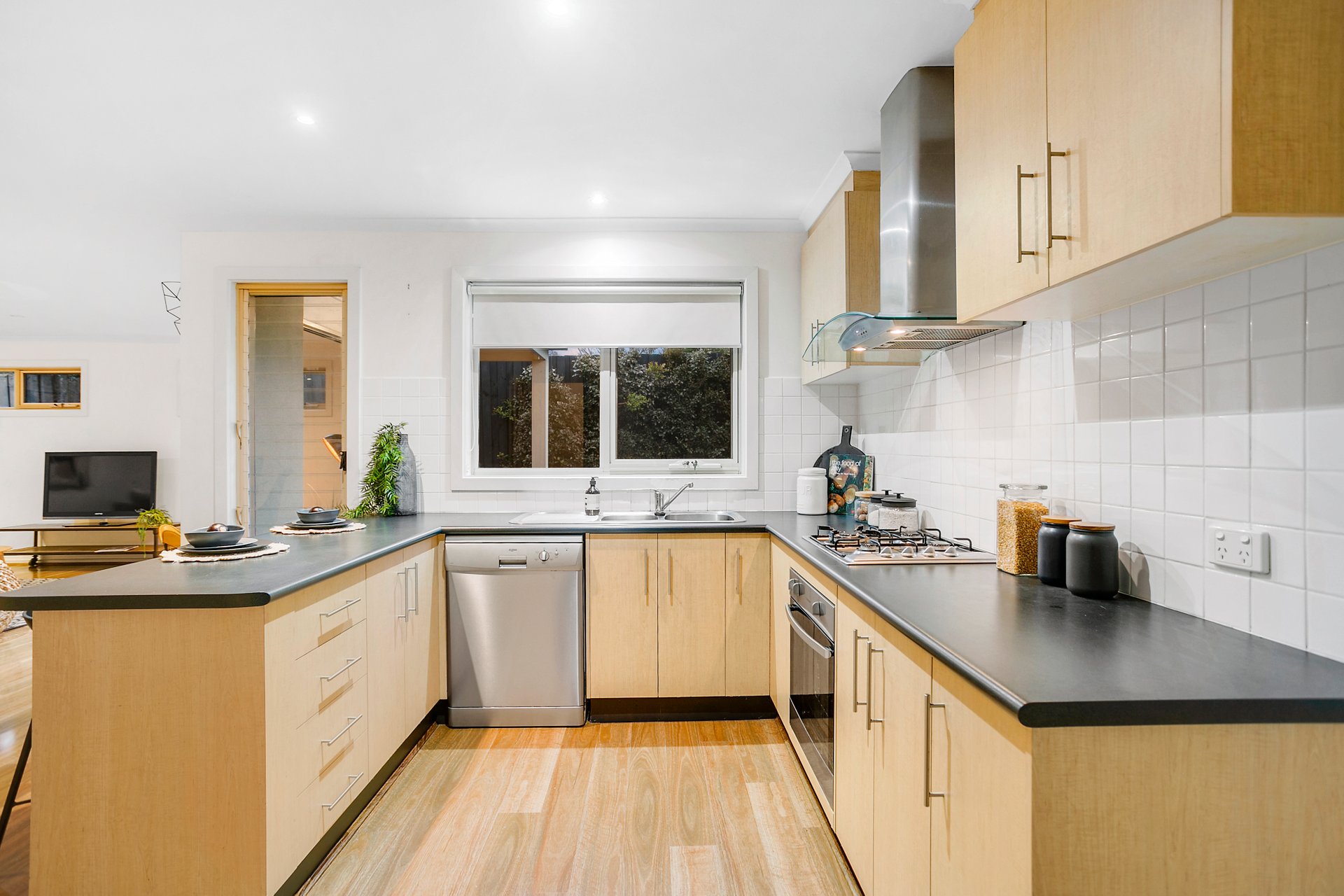 Property Gallery Thumbnail 3