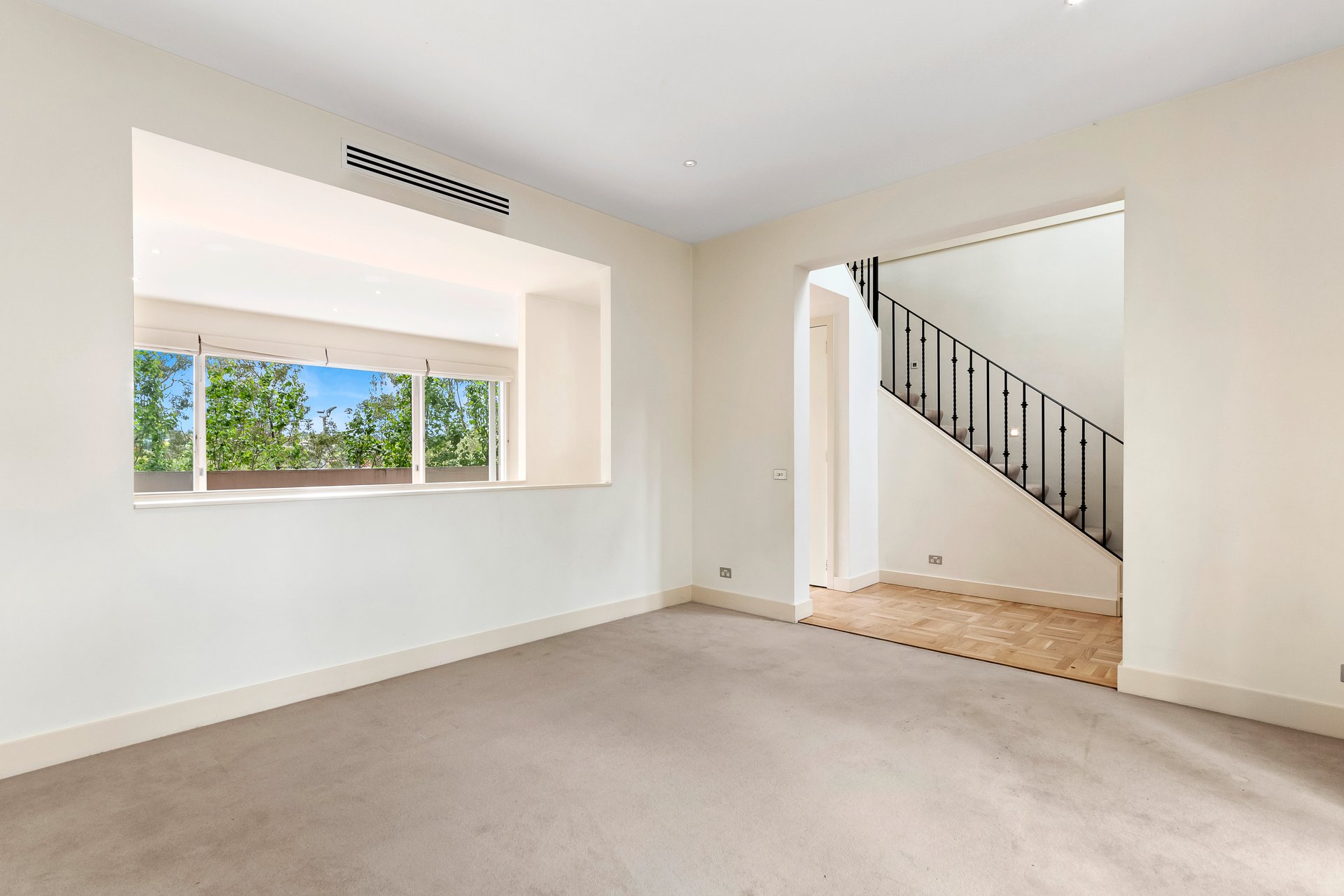 Property Gallery Thumbnail 2